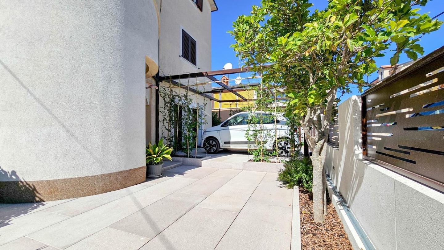 Maja One Apartment Novigrad  Luaran gambar